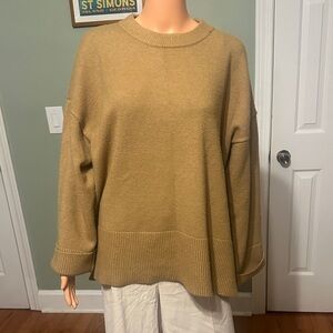 Relaxed Crewneck Sweater in Camel Brown